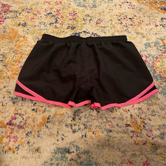 Under Armour shorts size M - Picture 4 of 5